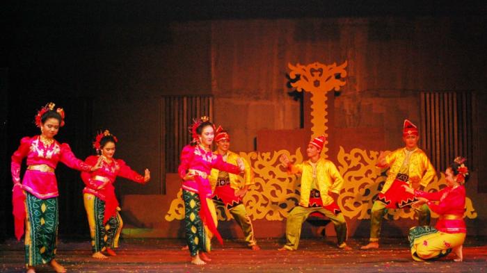 Libatkan Mahasiswa di Tari Bagandut