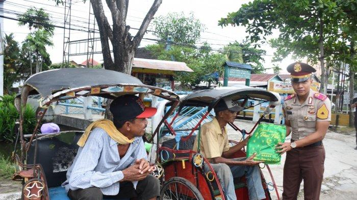 Penarik Becak Pun Dapat Rezeki Dari Kunjungan Siswa Taruna Akpol ke Pos Pam Jelang Lebaran
