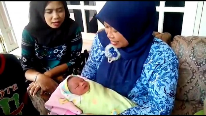 Ingin Adopsi Bayi yang Dibuang Ibunya di Jembatan Sungai Tiung Cempaka, Ini Syaratnya