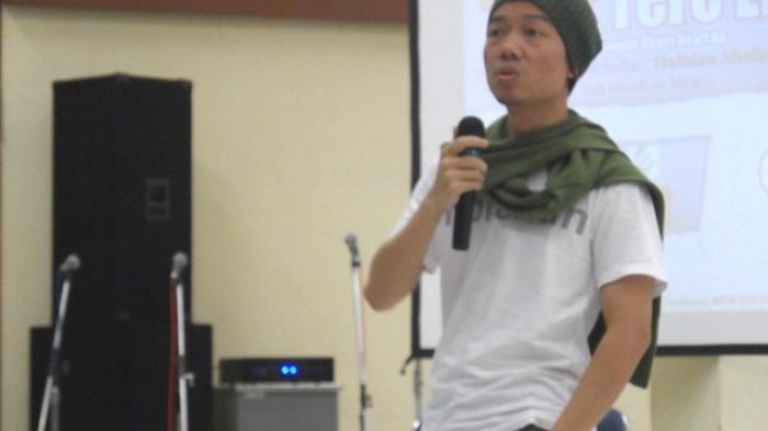 Asik! Tere Liye Bakal Datang ke Banjarbaru