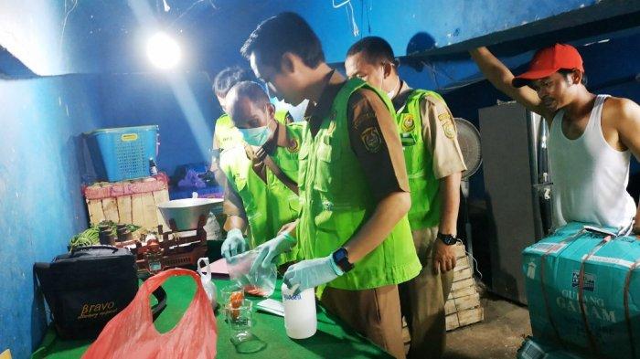 Tim Keamanan Pangan dari DKP3 Kota Banjarmasin Dapati Tomat Mengandung Pestisida