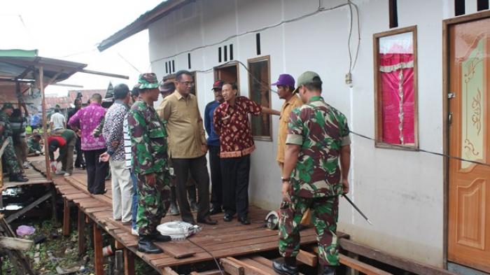 150 Personel Kodim 1016 Bangun Jalan Titian