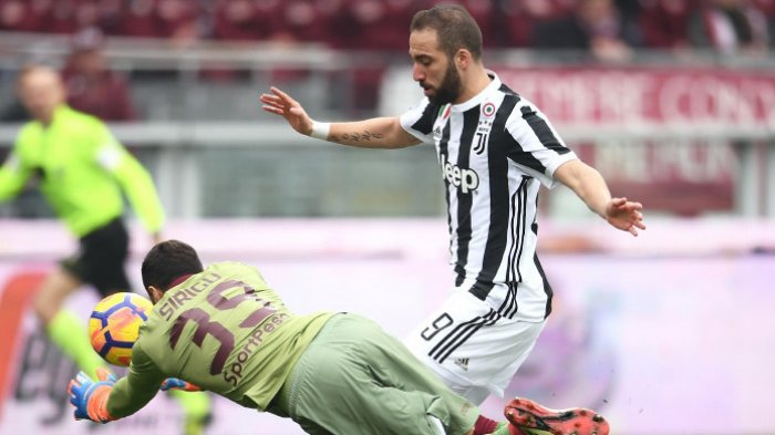 Hasil Torino Vs Juventus - Skor Akhir 0-1, Higuain Cedera, Nyonya Tua Berjaya