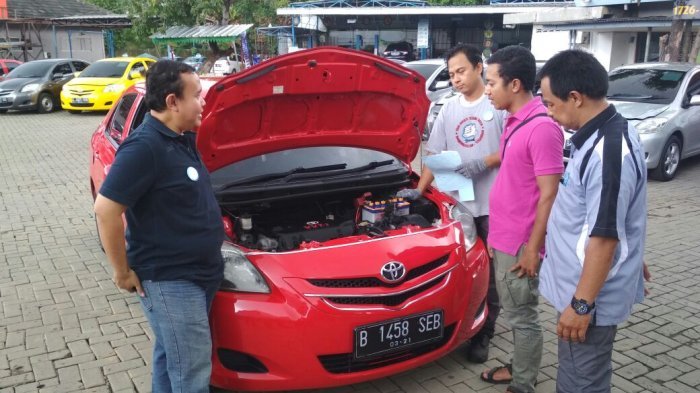 Mobil Seken Harga Miring, Ayo Berburu Toyota Limo Eks Taksi Blue Bird, 'Ready Stock'