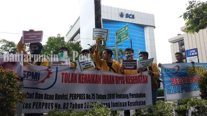 Enam Tuntutan BEM Kalsel Saat Unjuk Rasa di Depan Kantor DPRD Provinsi Kalsel