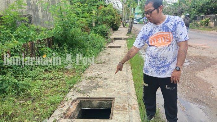 VIDEO Sejumlah Tutup Drainase Dekat Rumah Dinas Wali Kota Banjarmasin Diambil Maling
