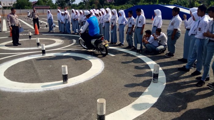 Korlantas Polri Berlakukan Ujian SIM Lintasan S Pengganti Angka 8, Catat Mulai 7 Agustus 2023 Ini