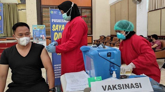 Vaksinasi Covid-19 Dosis Kedua Bagi Petugas Pelayanan Publik di Tabalong Masih Berlangsung