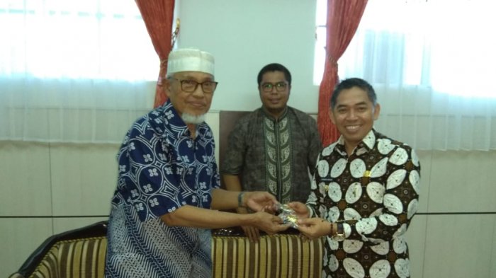 Wabub Mendapat Kunjungan Pengrajin Lencana Asli dari Nagara