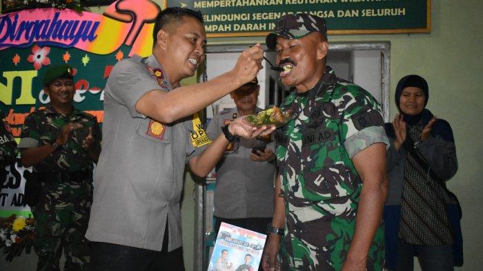 Peringati HUT TNI, ini yang Dilakukan Polres Tanahlaut