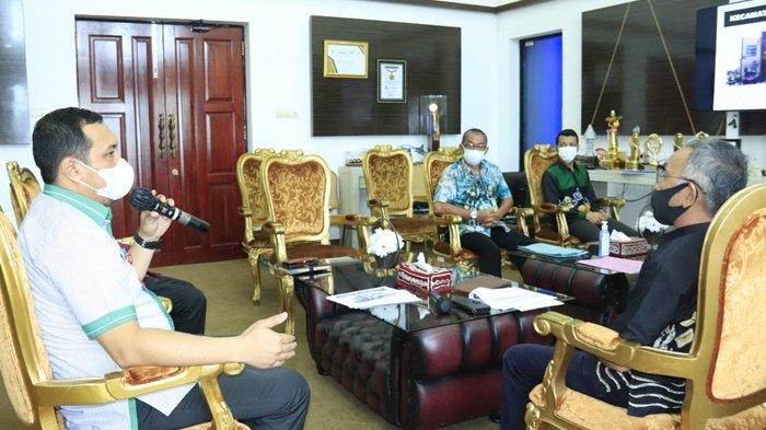 Wali Kota Banjarbaru Dengarkan Ekspose DKP3 dan Camat Landasan Ulin