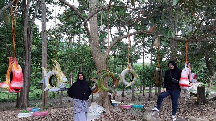 Minim Anggaran, Dinas Pariwisata Buat Wahana dari Barang Bekas di Bajuin