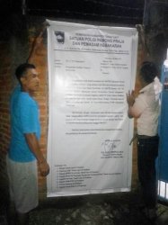 Warga Angsau Kesal, Dinding Pabrik Pengepakan Rajungan Dipasangi Baliho