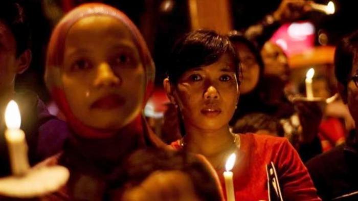 Ada Keluarga Korban Pesawat AirAsia yang Masih Berharap Mukjizat