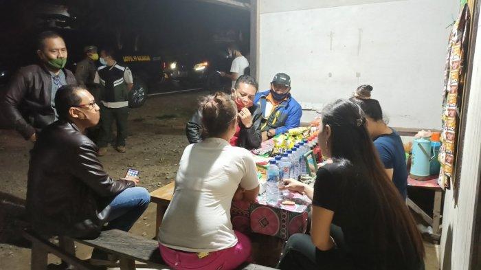 Satpol PP Balangan Bersama Forkopimca Kecamatan Paringin Patroli Warung Malam, Ingatkan Perihal Ini