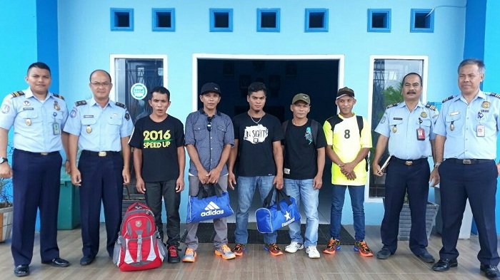 Penjual Emas Imitasi Asal China Dideportasi, Tak Bisa Bahasa Indonesia Begini Cara Transaksinya