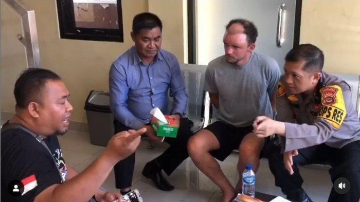 Warga Negara Asing Ditemukan Berenang Tanpa Alat di Nelayan Karangasem, Berbicara Ngelantur