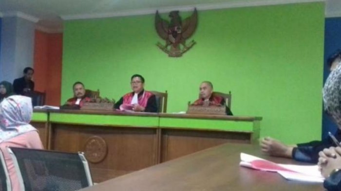 Gara-gara Curhat di Facebook, Ibu Rumah Tangga Dituntut 5 Bulan Penjara