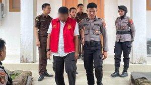 AH-sesuai-menjalani-sidang-putusan.jpg