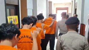 Anggota-Geng-Motor-telah-diamankan-personel-Polres-Banjarbaru-karena-terlibat-pengeroyokan.jpg