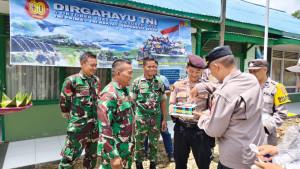 Anggota-Polsek-LAU-buat-kejutan-kepada-personel-Koramil-LAU.jpg