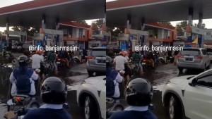 Antrian-Panjang-Pertamax-di-Banjarmasin-Pasca-Warga-Keluhkan-Pertalite-Sebabkan-Brebet.jpg