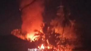 Api-menghanguskan-satu-unit-Rumah-di-Kambat-Utara-HST.jpg