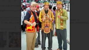 Arianto-kanan-bersama-almarhum-Abdul-Kadir-tengah.jpg