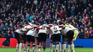 Arne-Slot-secara-khusus-mengecam-satu-bintang-Liverpool.jpg