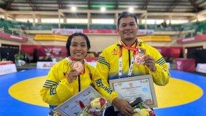 Atlet-Sambo-Kalsel-Noor-Laili-dan-Rizki-menyabet-medali-perunggu.jpg