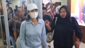 Azizah-Salsha-datangi-Bareskrim-Polri.jpg