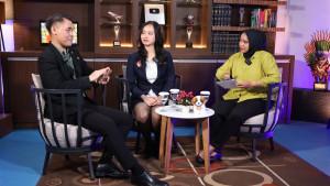 B-Talk-Banjarmasin-Post-Bicara-Apa-Saja-host-Layli-Hasana-Novia-Puteri.jpg