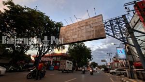 BALIHO-Satu-dari-sejumlah-Baliho-Bando-yang-akan-D.jpg