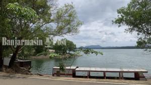 BUKIT-BATU-Perjalanan-menuju-Bukit-Batu-di-Dusun-Sungai-Luar-S.jpg