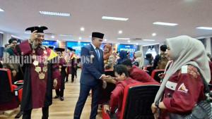 BUPATI-Tala-H-Rahmat-Trianto-didampingi-Direktur-Politala-Dr-Meldayanoor.jpg