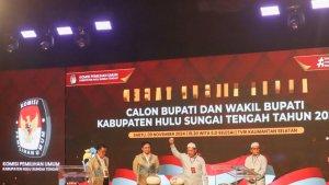Bang-Rizal-dan-Ustadz-Rosyadi-tampil-kompak-saat-debat-kedua-di-TVRI-Kalsel.jpg