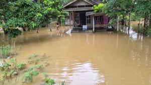 Banjir-di-Desa-Dukuh-Rejo-KecamAtan-Mantewe.jpg