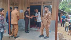 Bupati-HST-Samsul-Rizal-didampingi-Kejari-HST-Dr-Yusup-Darmaputra-s.jpg