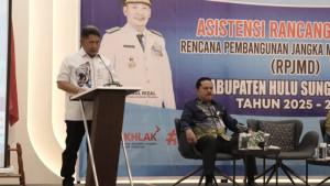 Bupati-HST-Samsul-Rizal-saat-membuka-asistensi-RPJMD.jpg