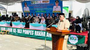 Bupati-HSU-Sahrujani-saat-hadir-pada-peringatan-Hari-Lahir-Ponpes-Rakha.jpg
