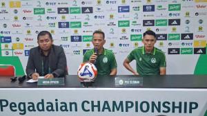Coach-Ansyari-dan-Irvan-dari-PSS-Sleman-melakukan-jumpa-pers.jpg