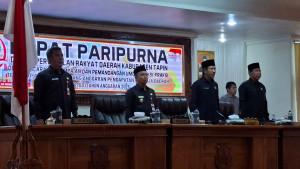 DPRD-Kabupaten-Tapin-menggelar-Rapat-Paripurna-penyampaian-Nota-Keuangan.jpg