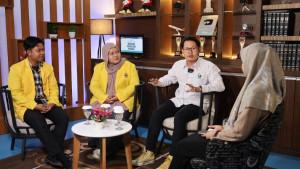 Dua-mahasiswa-ULM-penerima-beasiswa-dan-alumni-IBFL-dalam-program-Btalk.jpg