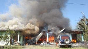 Dua-unit-Rumah-dan-Satu-unit-mobil-terbakar-di-Desa-Haur-Gading-HST.jpg