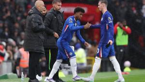 Enzo-Maresca-melakukan-pergantian-pemain-pada-laga-Chelsea.jpg