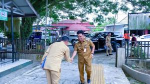 FORUM-Wakil-Bupati-HSS-Suriani-saat-datang-ke-Dinas-Sosial-1.jpg