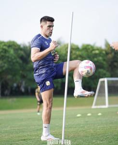 Fabiano-masuk-Best-XI-pekan-kedua.jpg