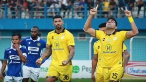 Fabiano-selebrasi-di-markas-Persiku.jpg
