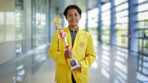 Firdaus-mahasiswa-ULM-penerima-beasiswa-IBFL.jpg