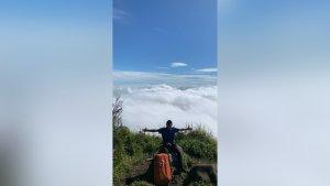 Foto-Rysal-Keindahan-hamparan-awan-di-puncak-gunung-halau-halau3.jpg